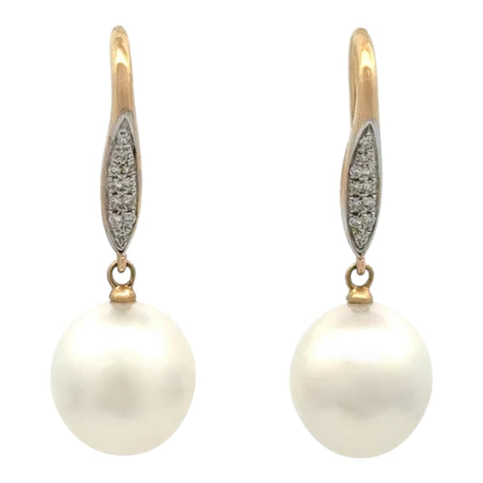 Earrings - 18kt Yellow Gold, Australian South Sea 10-11mm Pearl. 22 Diamonds at 0.88ct