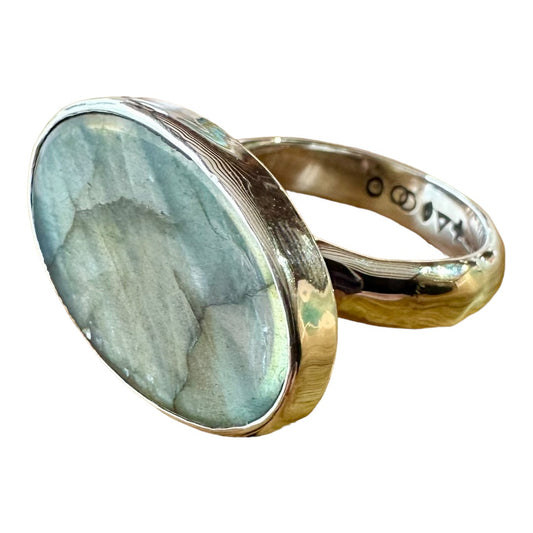 Amulet Aura Ring with Labradorite