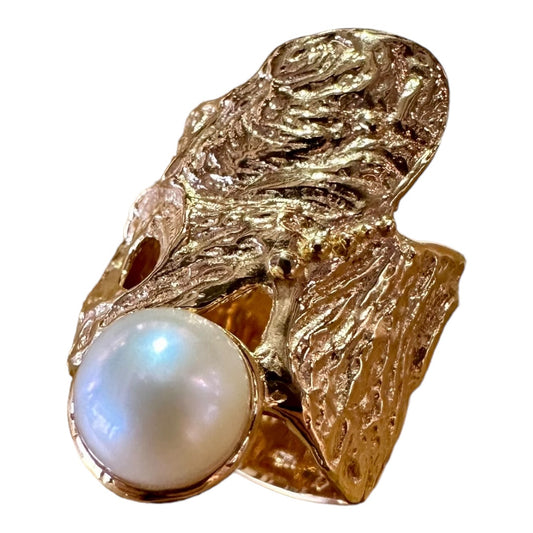 Ring - Ocean Bed, Yellow Gold Finish Featuring Freshwater Pearl